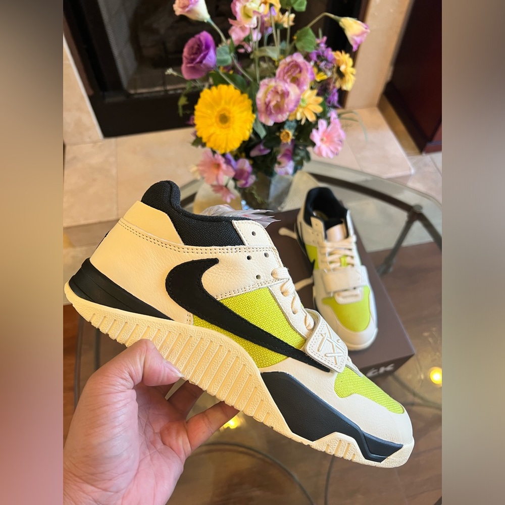Size 9.5 - Jordan Jumpman Jack Travis Scott Bright Cactus | In Hand